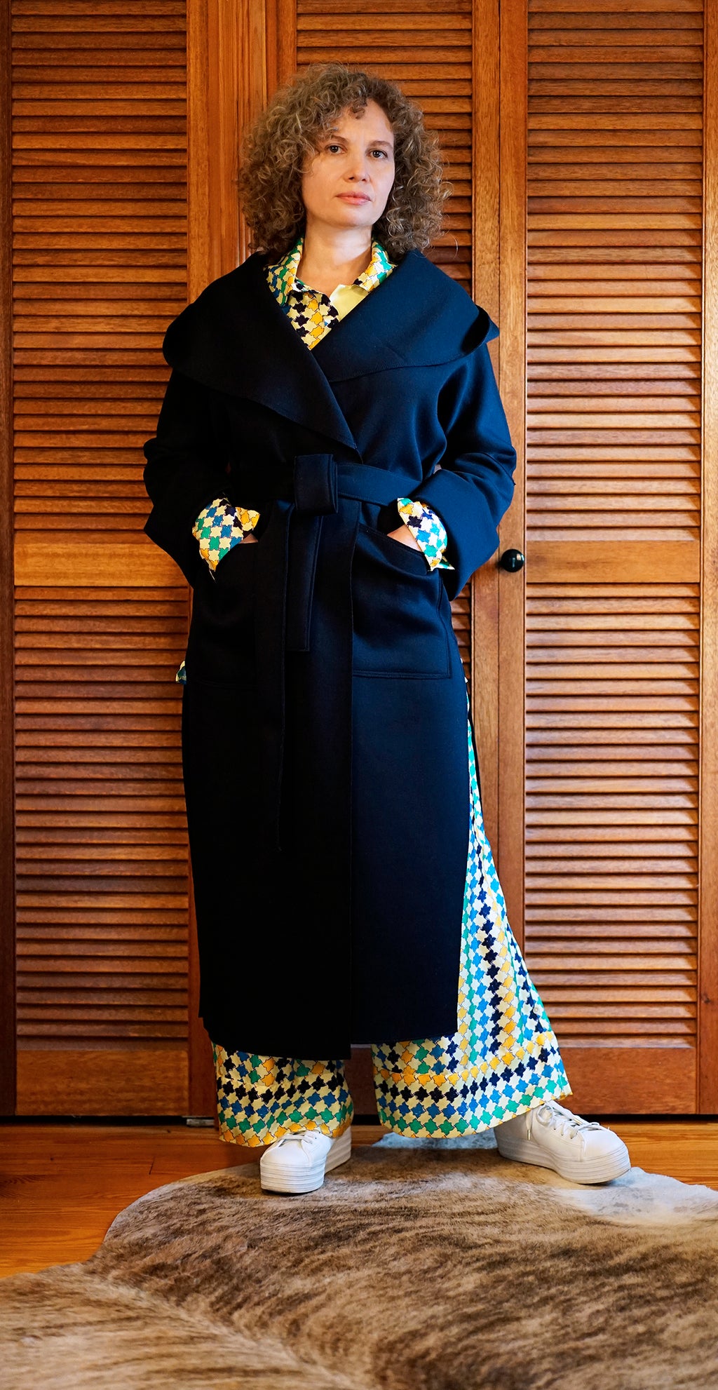 A MELODY COAT IN NIGHT